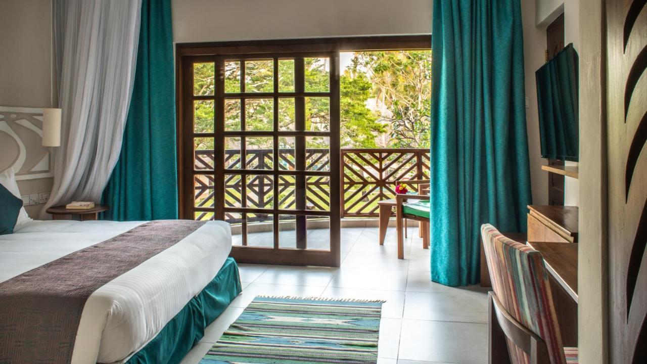 Neptune Village Beach Resort & Spa Galu Екстериор снимка