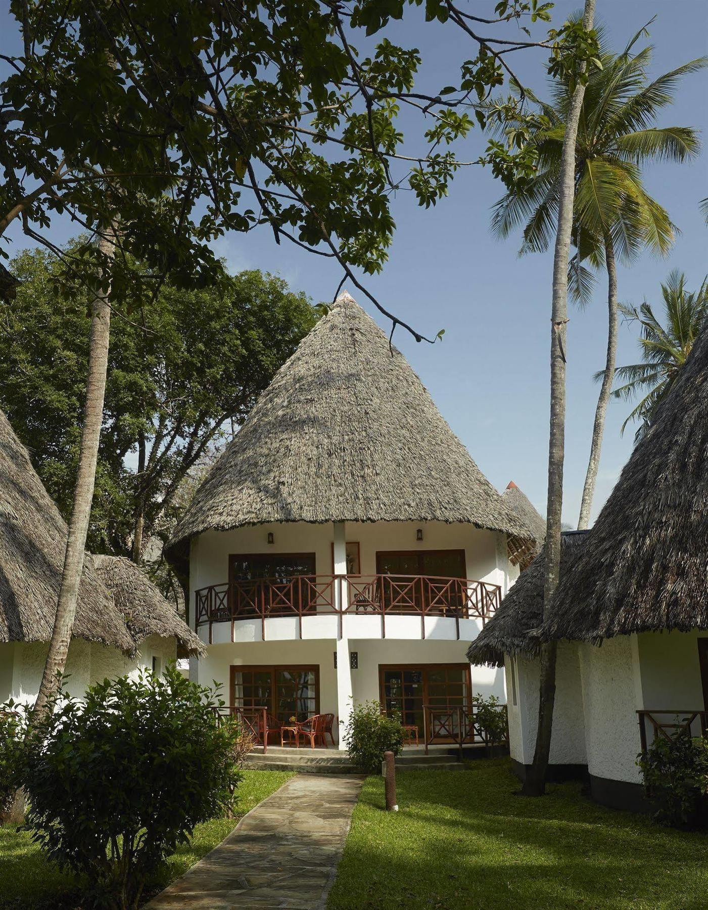 Neptune Village Beach Resort & Spa Galu Екстериор снимка