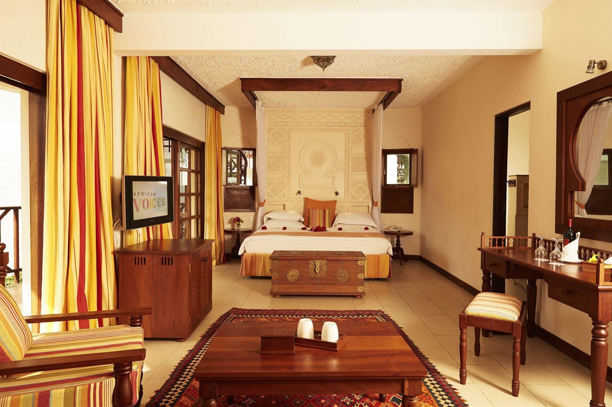 Neptune Village Beach Resort & Spa Galu Екстериор снимка
