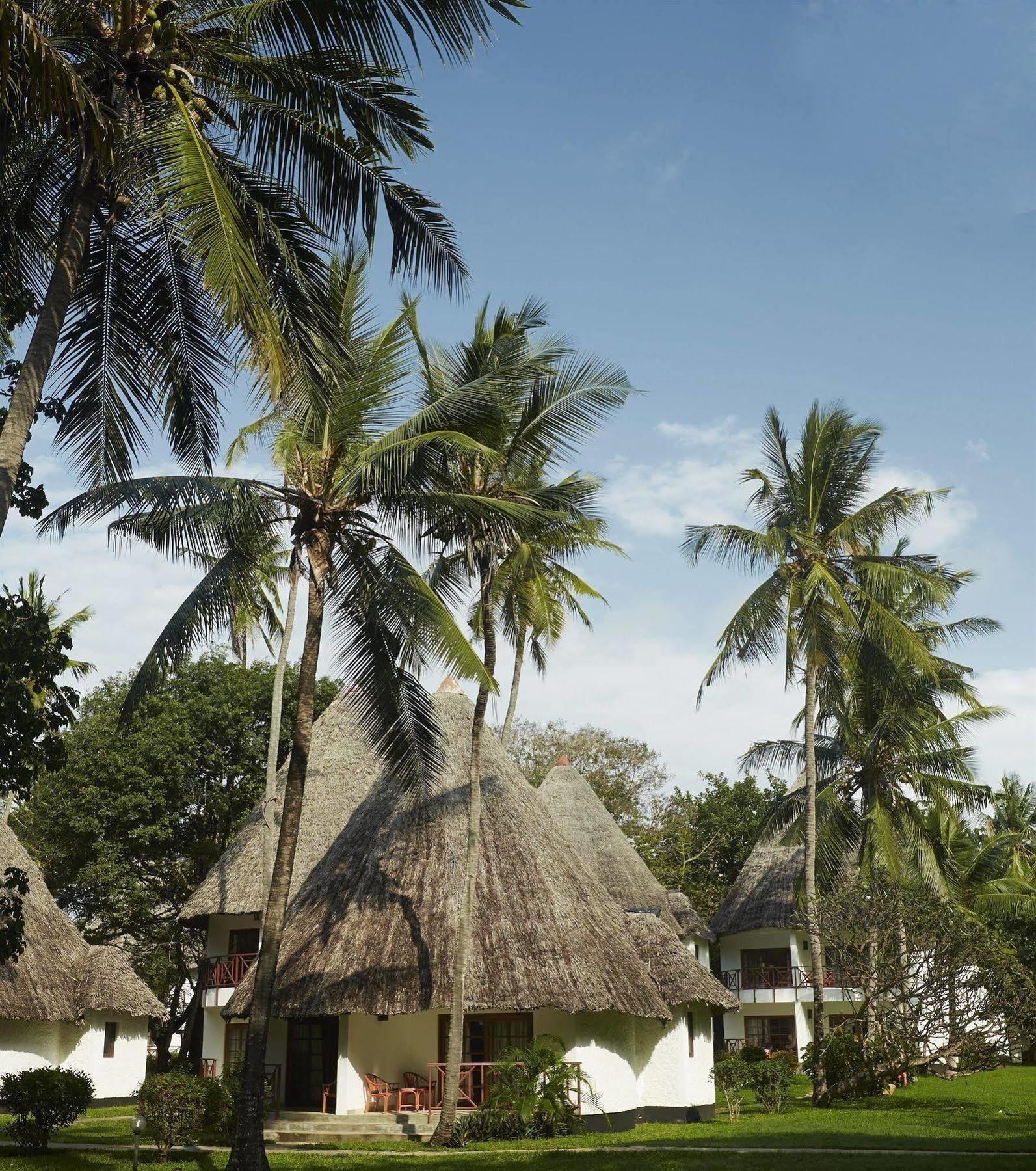 Neptune Village Beach Resort & Spa Galu Екстериор снимка