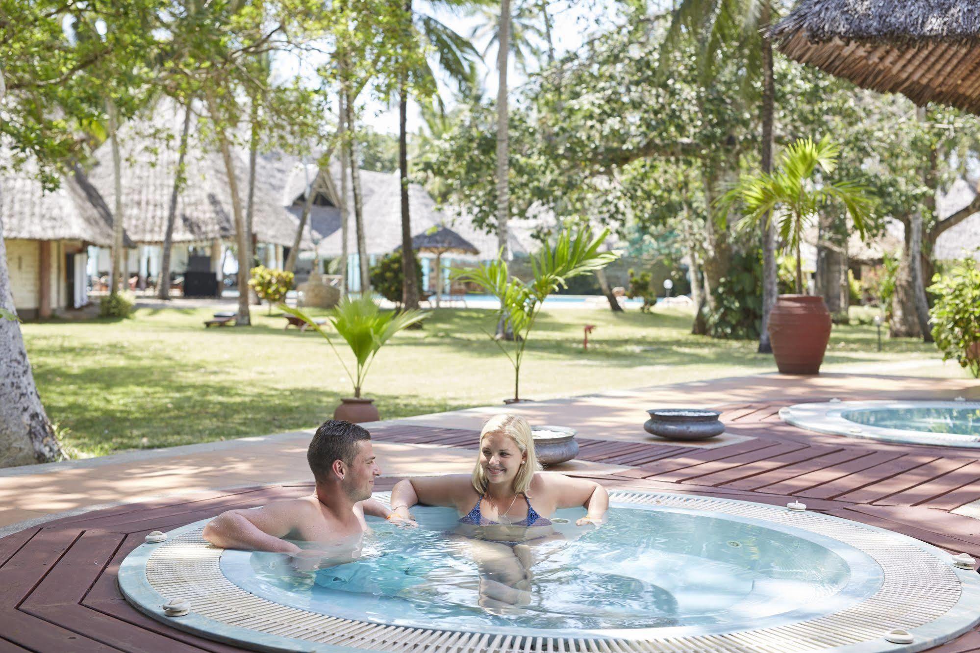 Neptune Village Beach Resort & Spa Galu Екстериор снимка