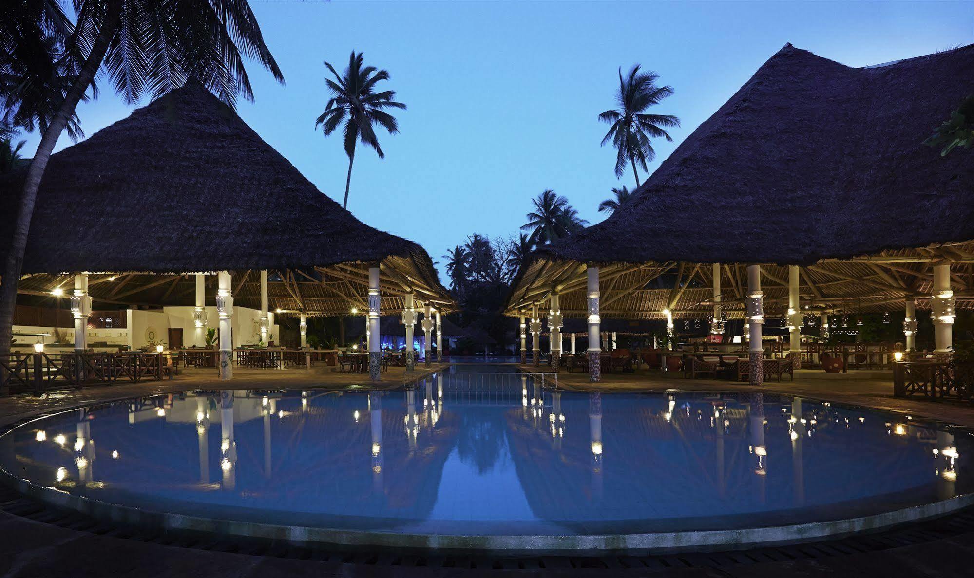 Neptune Village Beach Resort & Spa Galu Екстериор снимка